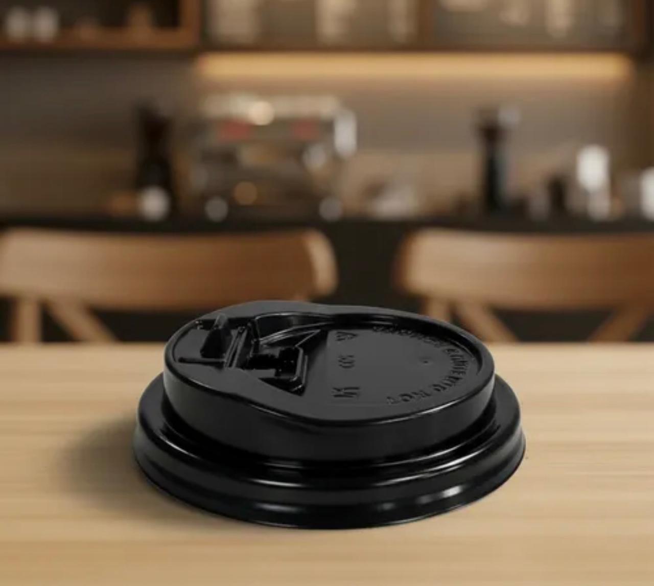 Tapas negras para vasos de cartón